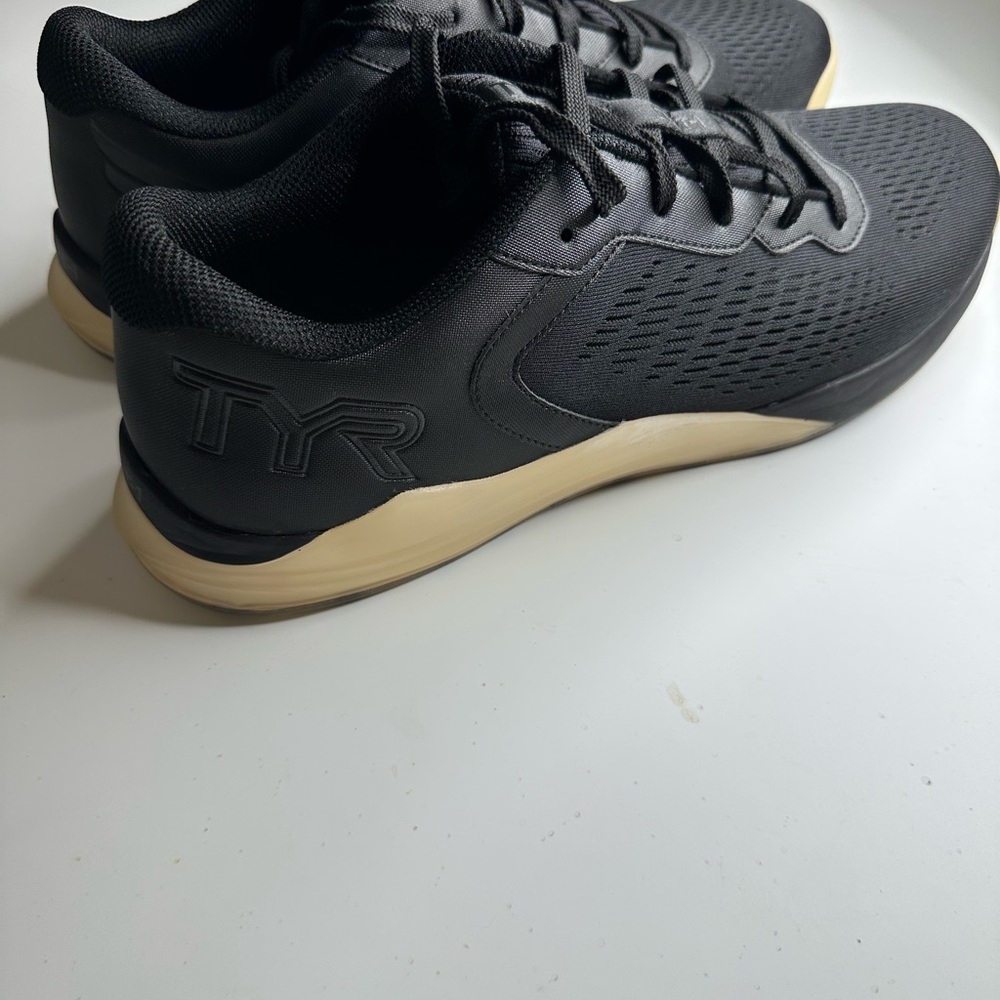 TYR Men's Black Athletic Shoes